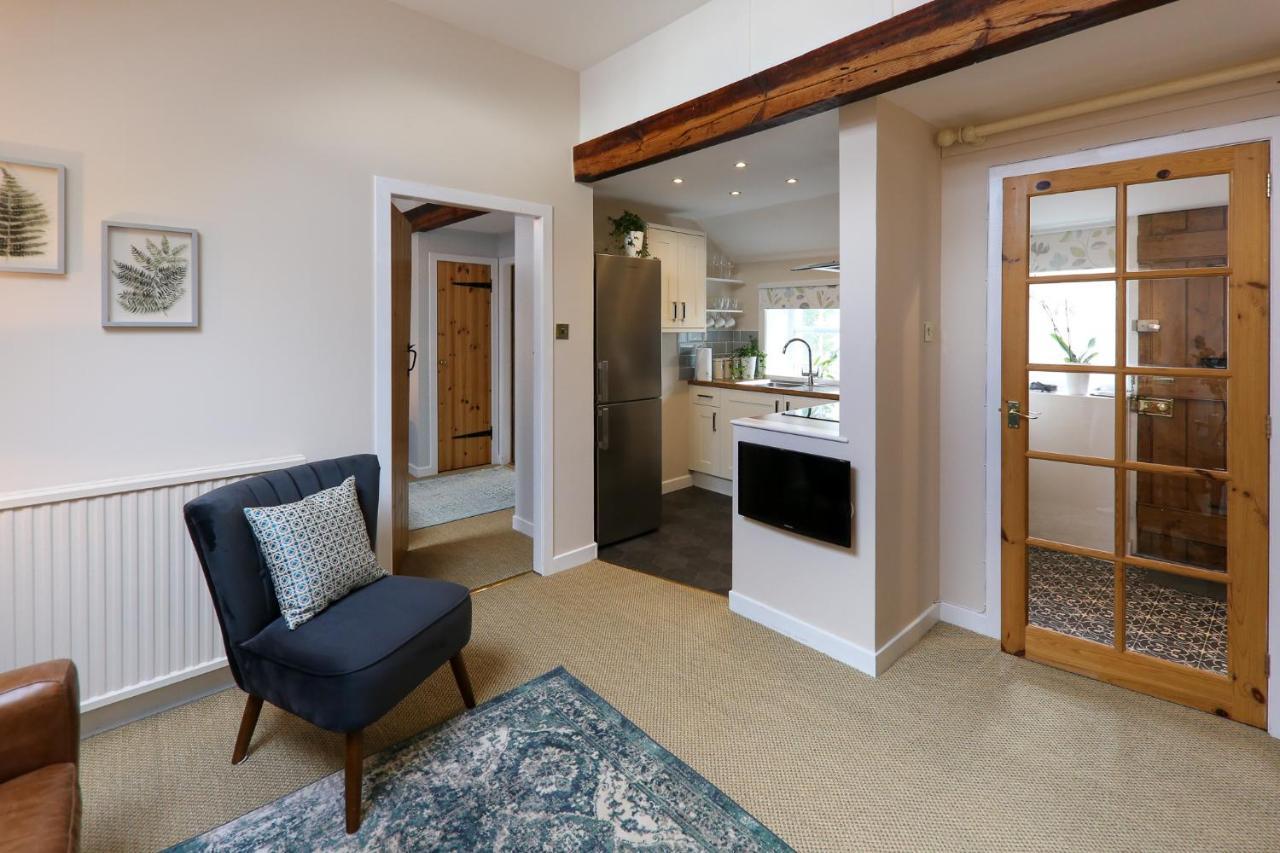 Postbox Apartment